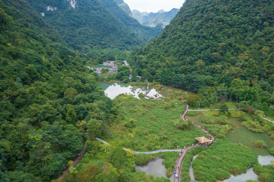 航拍贵州荔波小七孔景区