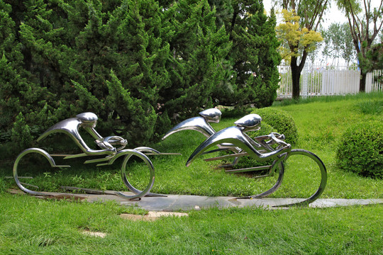 自行车运动雕塑