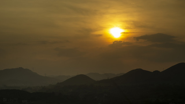 夕阳阳光太阳云彩背景