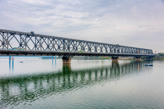 中国湖北襄阳汉江大桥