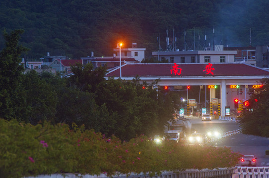 南安高速入口夜景