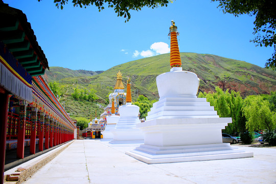 热贡吾屯下寺