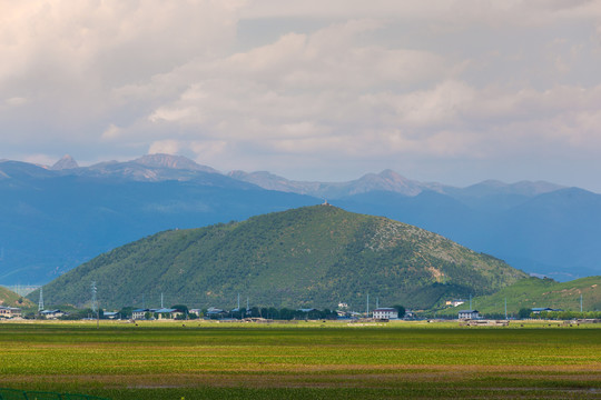 香格里拉纳帕海依拉草原