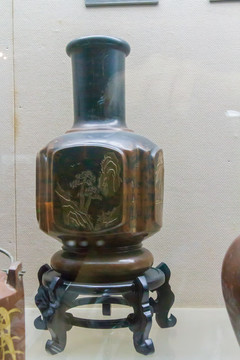 广西民族博物馆窑变松石瓶