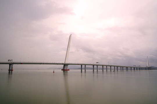 慢门摄影深圳湾公路大桥长曝光