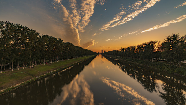 运潮减河桥上看夕阳