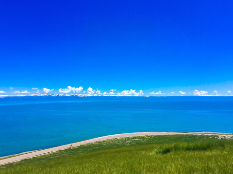 湛蓝的青海湖