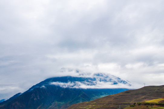 日月山