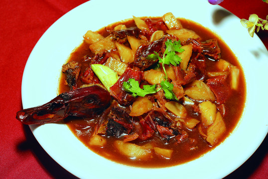 小土豆烧野鸭