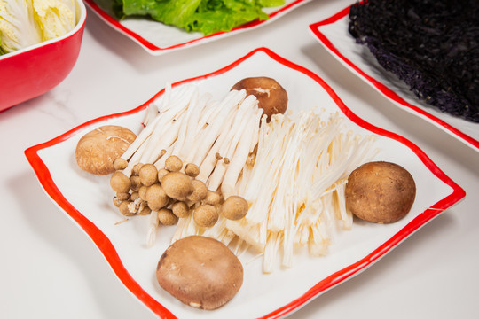 菌菇牛肉火锅配菜