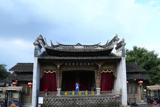 千华古村里的古戏台