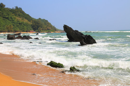 大海沙滩岩石