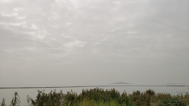 雾笼太湖