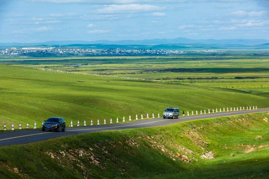 中俄边境公路草原