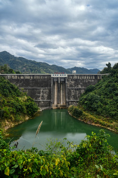 海南五指山水库大坝