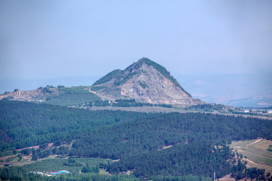 琵岩山风光