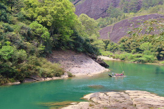 峡谷漂流