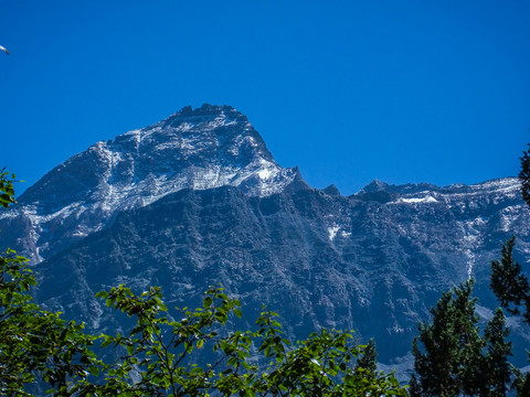 岷山主峰雪宝顶