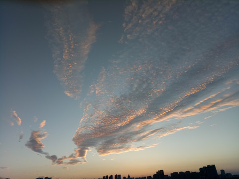 夕阳下云彩