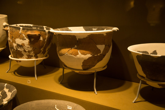 南京博物院里的陶罐