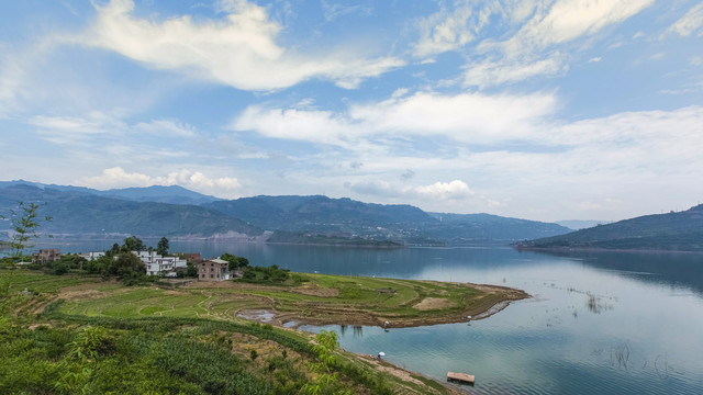 宜宾金沙江向家坝水电站库区风光