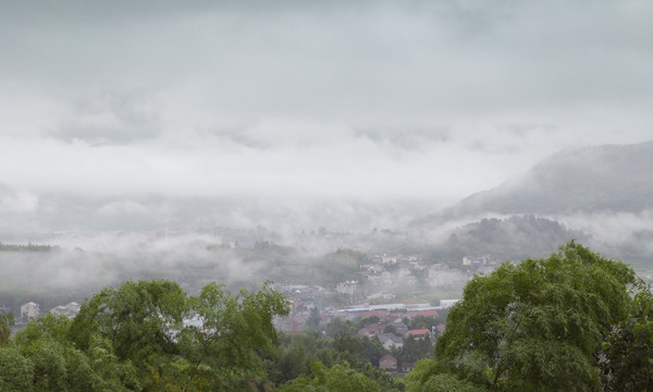 晨雾中的桐庐山村8