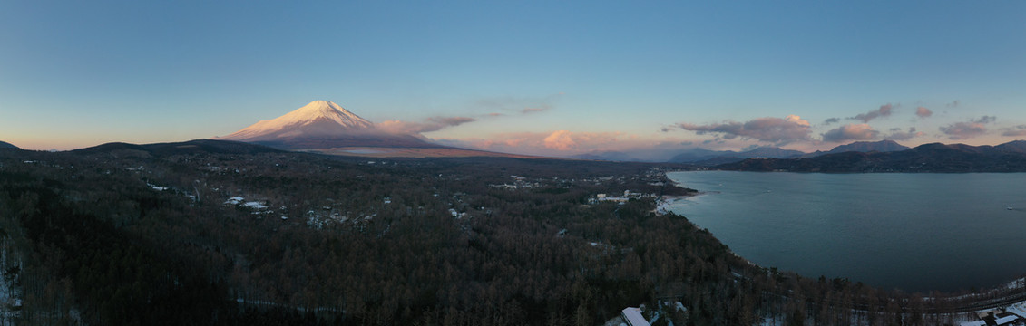 日本富士山山中湖全景