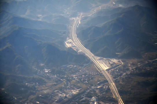 山区高速公路