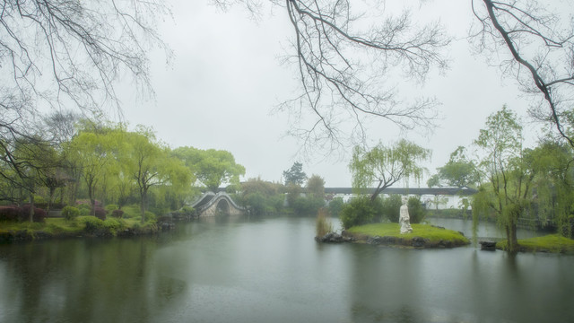 太湖春雨