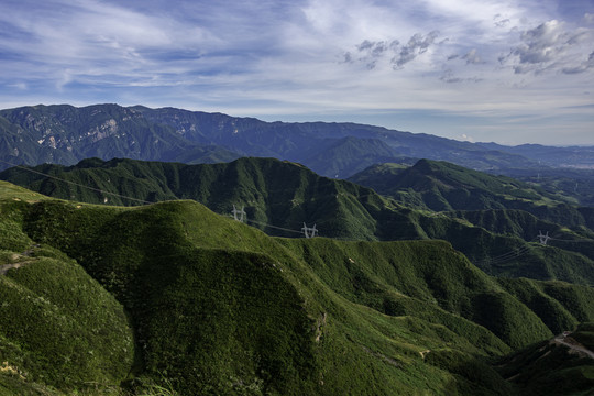 青山丘陵