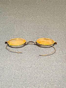 8K金边框眼镜