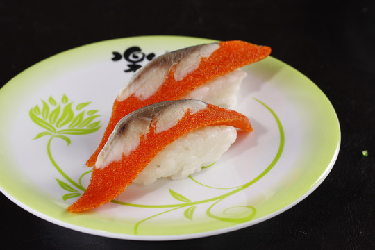 红希灵鱼寿司