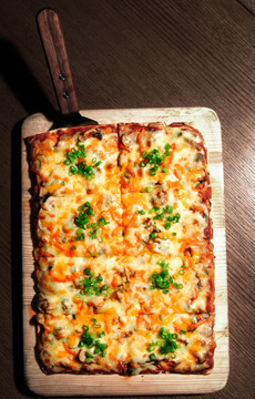 芝士蘑菇披萨