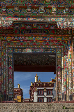 藏式寺庙大门