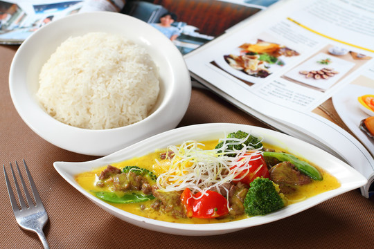 咖喱牛肉饭