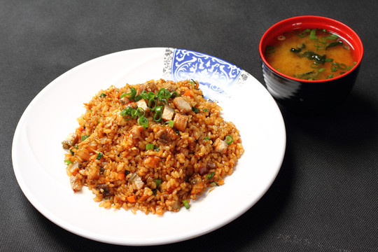 鳗鱼炒饭