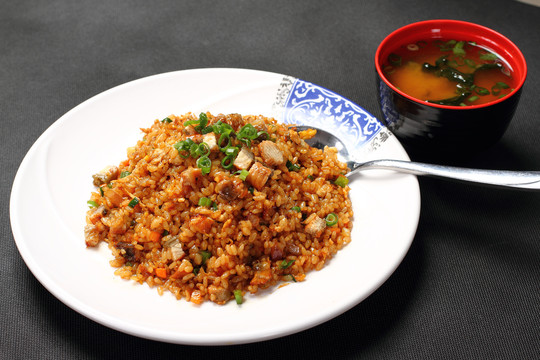 鳗鱼炒饭