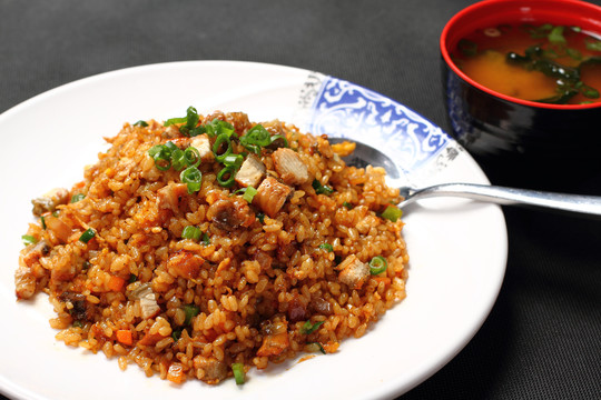 鳗鱼炒饭