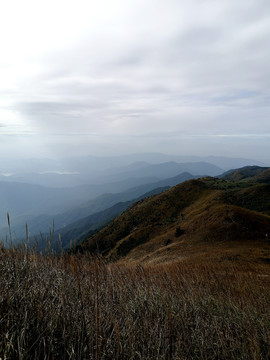 山峦秋色