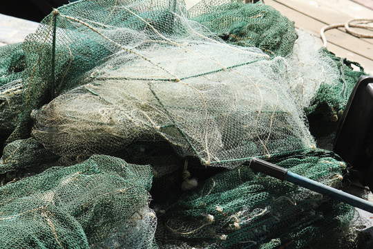 海边的渔网虾篓