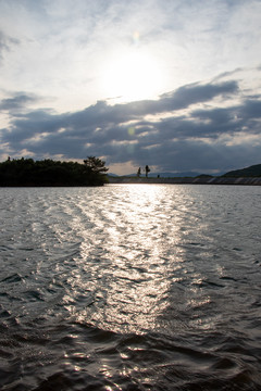 天空山水湖泊