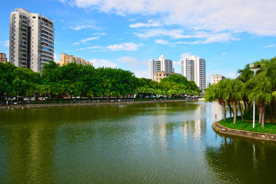 湖景晚霞