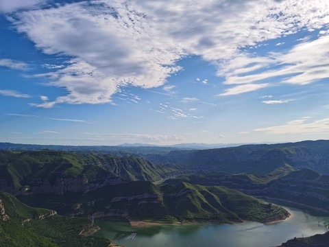 汾河二库蓝天白云崇山峻岭