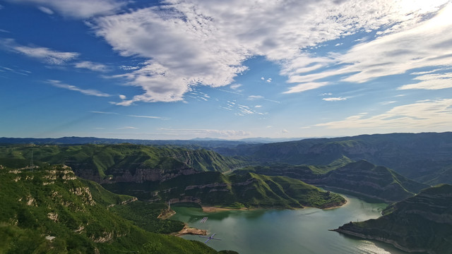 汾河二库蓝天白云崇山峻岭