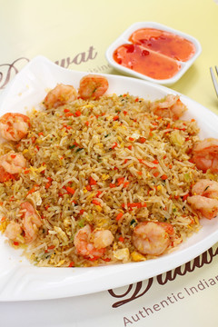 虾仁炒饭