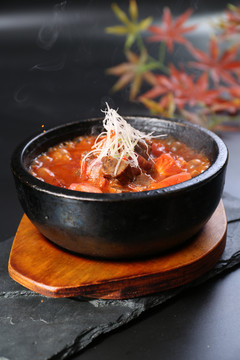 石锅番茄牛肉