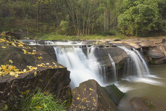 瀑布溪流岩石自然景观