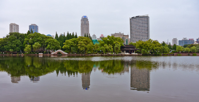 宁波月湖公园