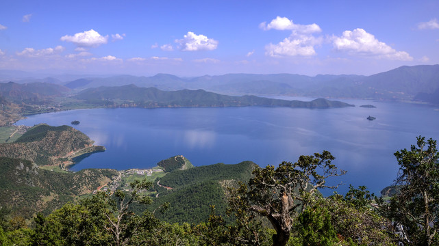 泸沽湖一景