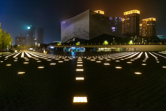 南京国际青年文化中心夜景
